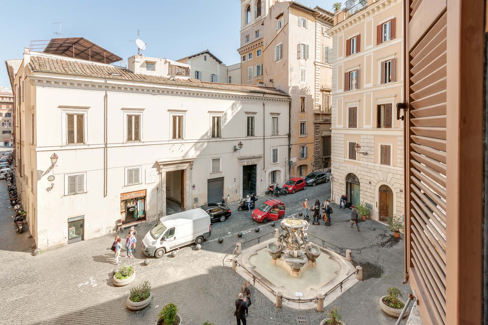 Costaguti Experience