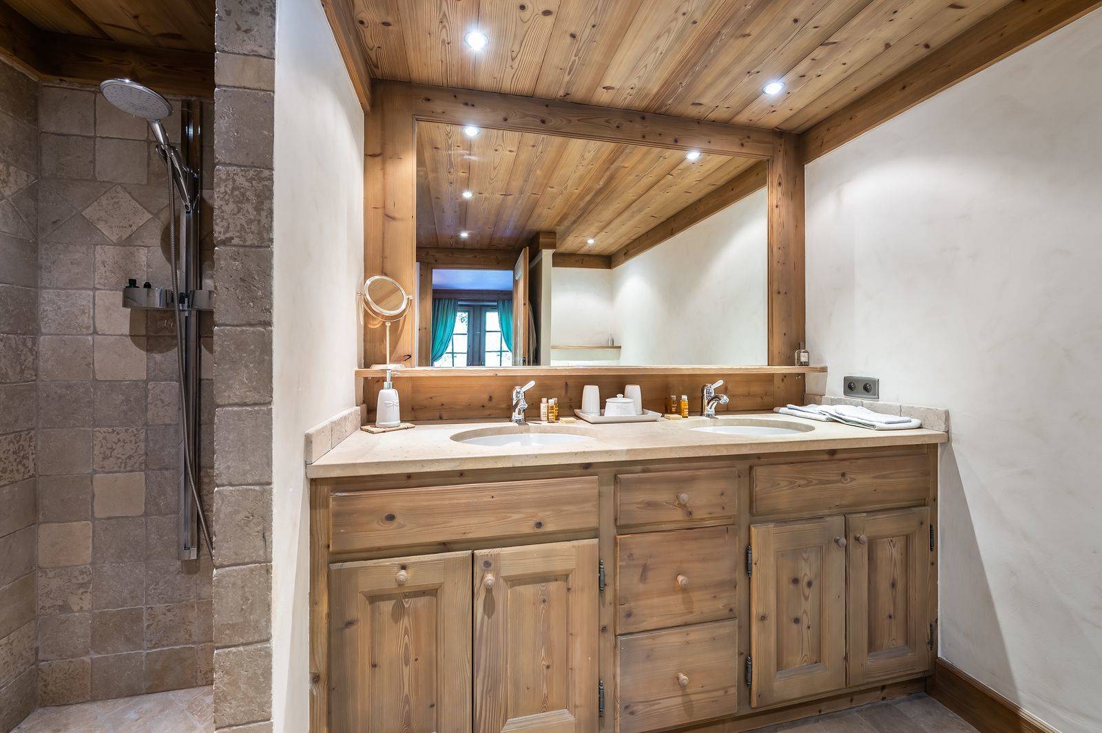 CHALET MANDARINE BLANCHE