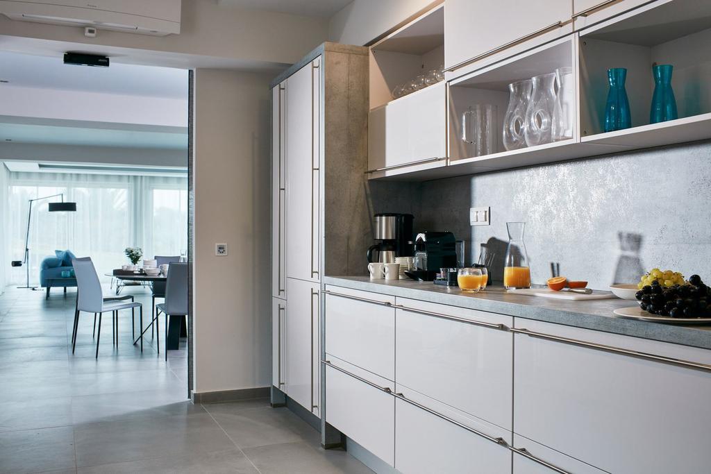 White House Diaporos