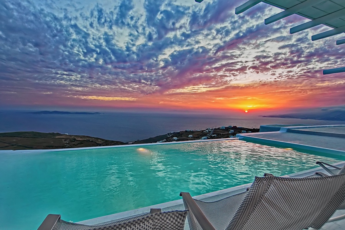 Villa Sunset Views