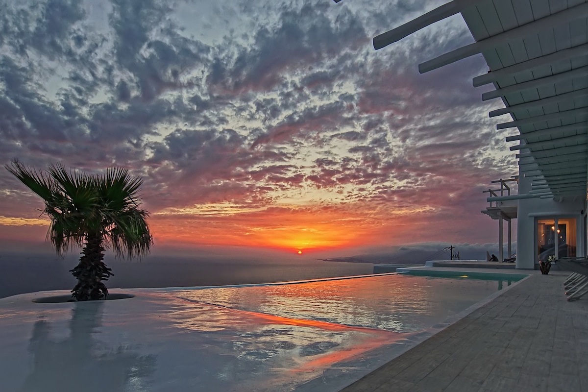 Villa Sunset Views