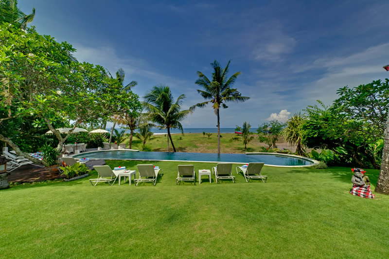 Sungai Tinggi Beach Villa