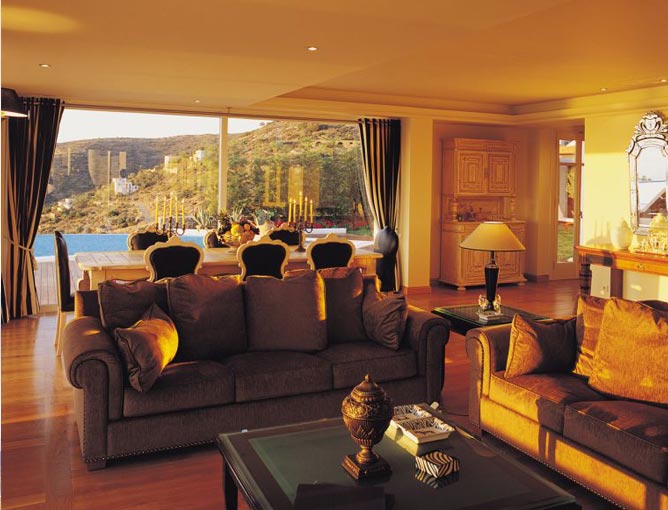 Royal Spa Pool Villa