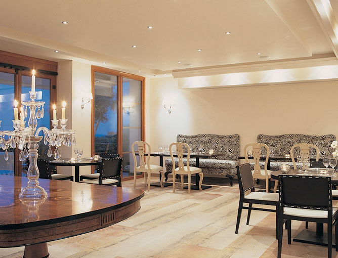 Royal Spa Pool Villa