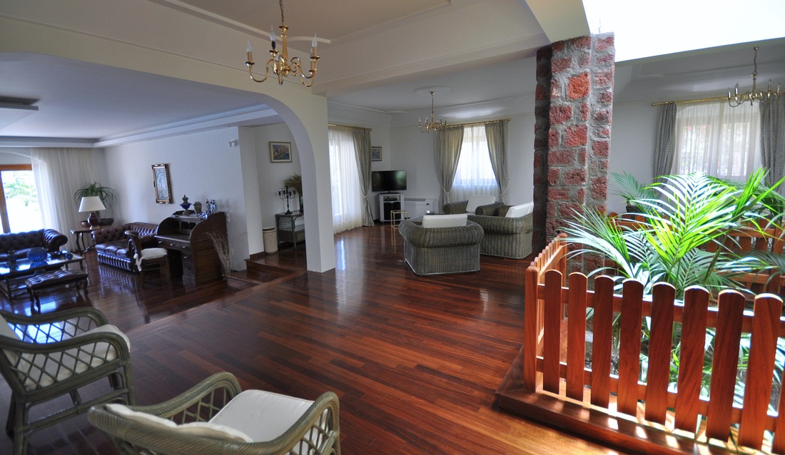 Santorini Beach Villa