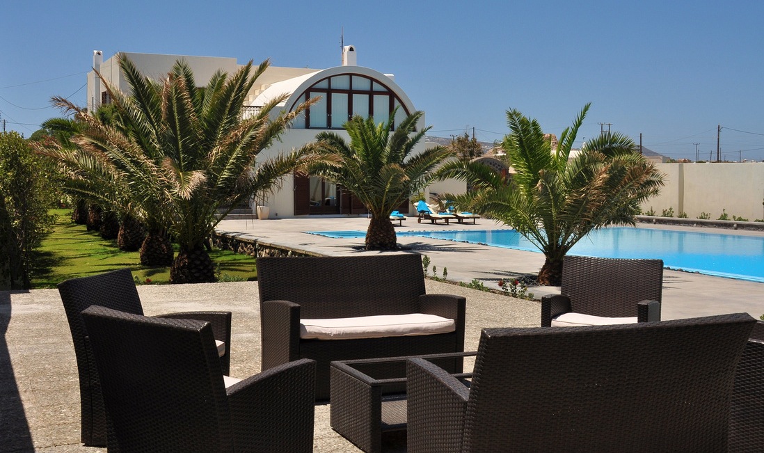 Santorini Beach Villa