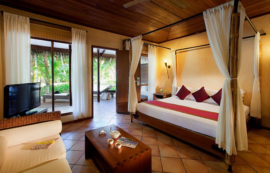 Kuramathi Beach Villa with Jacuzzi