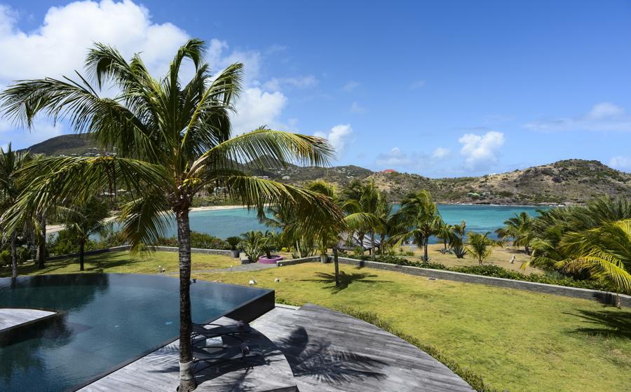 Villa Silver Rainbow