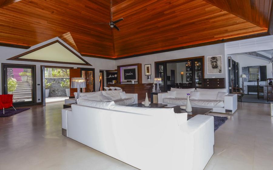 Villa Silver Rainbow