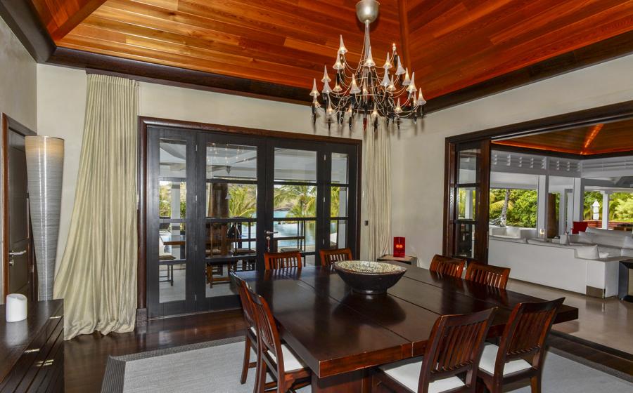 Villa Silver Rainbow