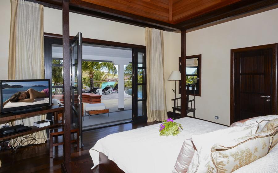 Villa Silver Rainbow