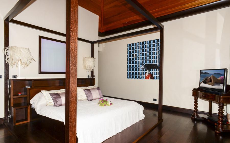 Villa Silver Rainbow