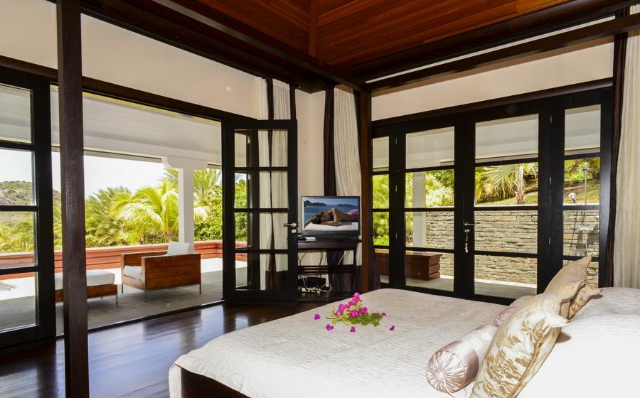 Villa Silver Rainbow