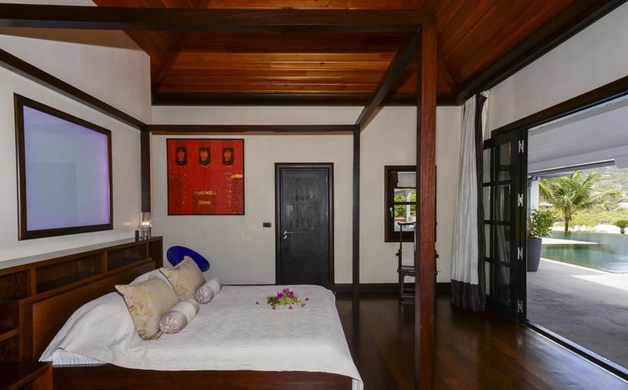 Villa Silver Rainbow