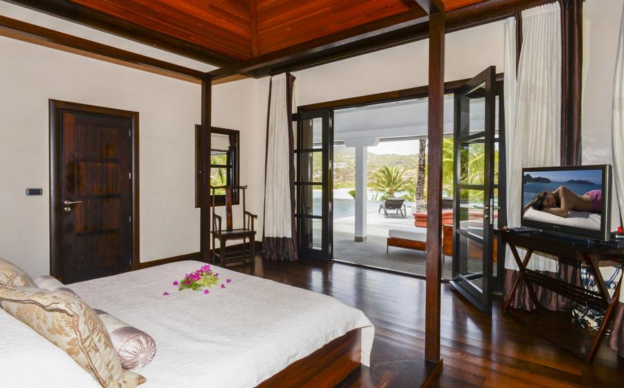 Villa Silver Rainbow