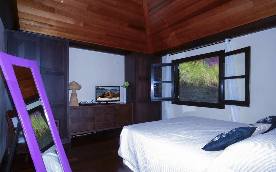 Villa Silver Rainbow