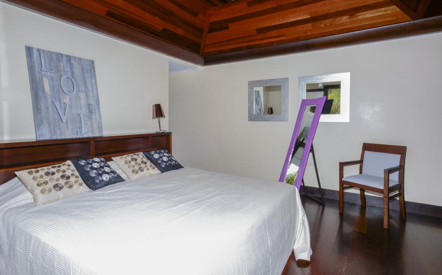 Villa Silver Rainbow