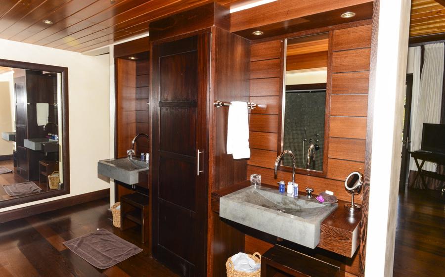 Villa Silver Rainbow