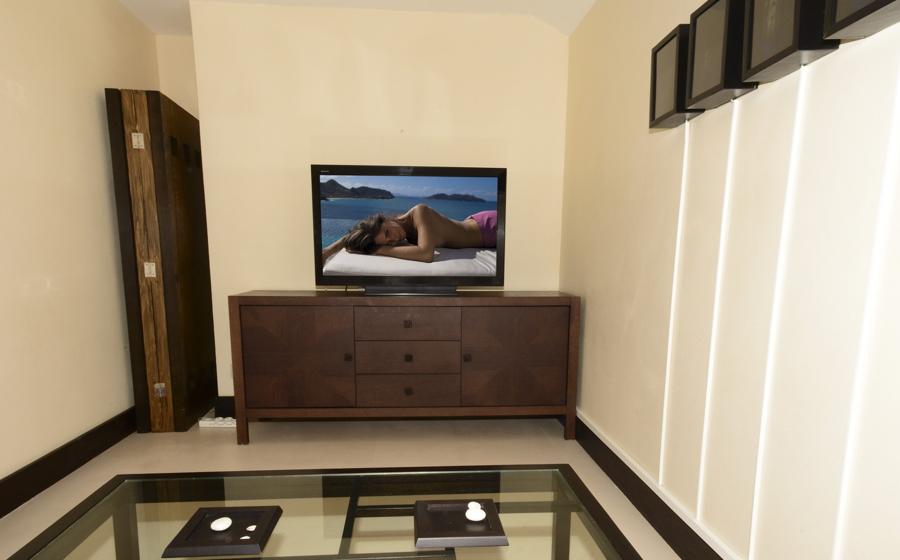 Villa Silver Rainbow