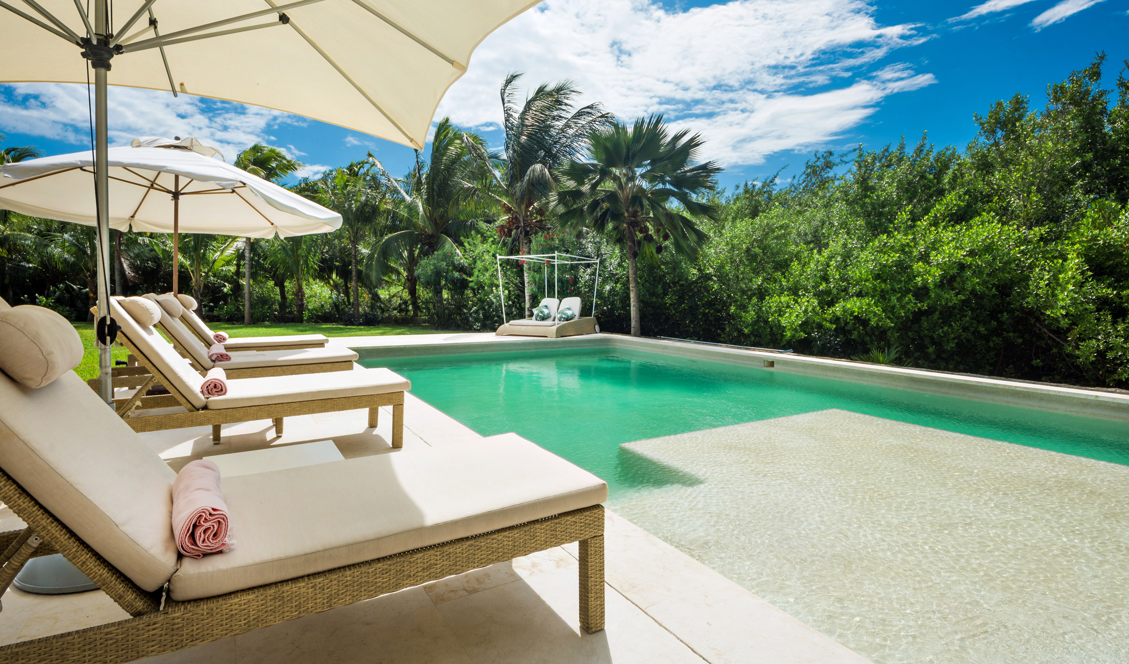 Casa Marazul — Luxury Villas & Vacation Rentals — 